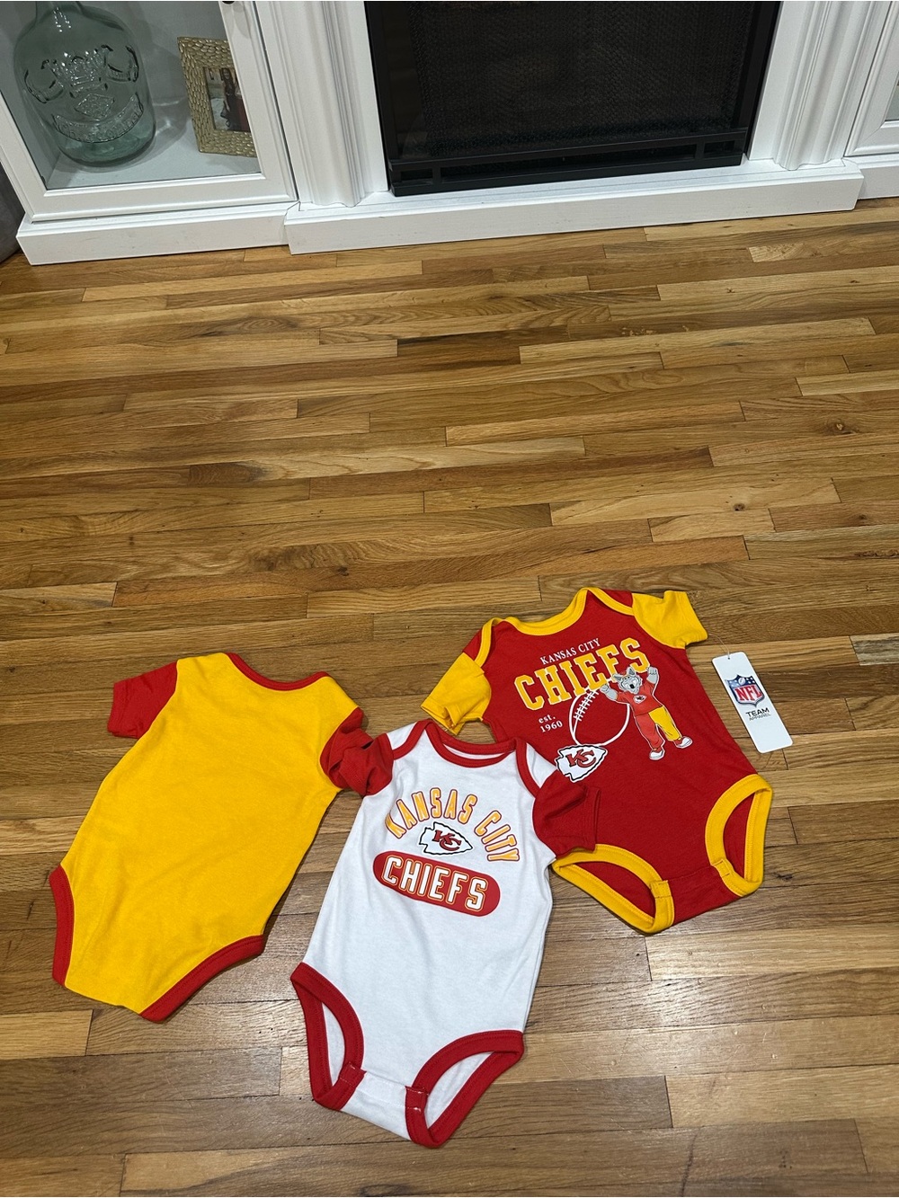 NFL Kansas City Chiefs Baby 3-One-Piece Bodysuit Set - Red/Yellow/White